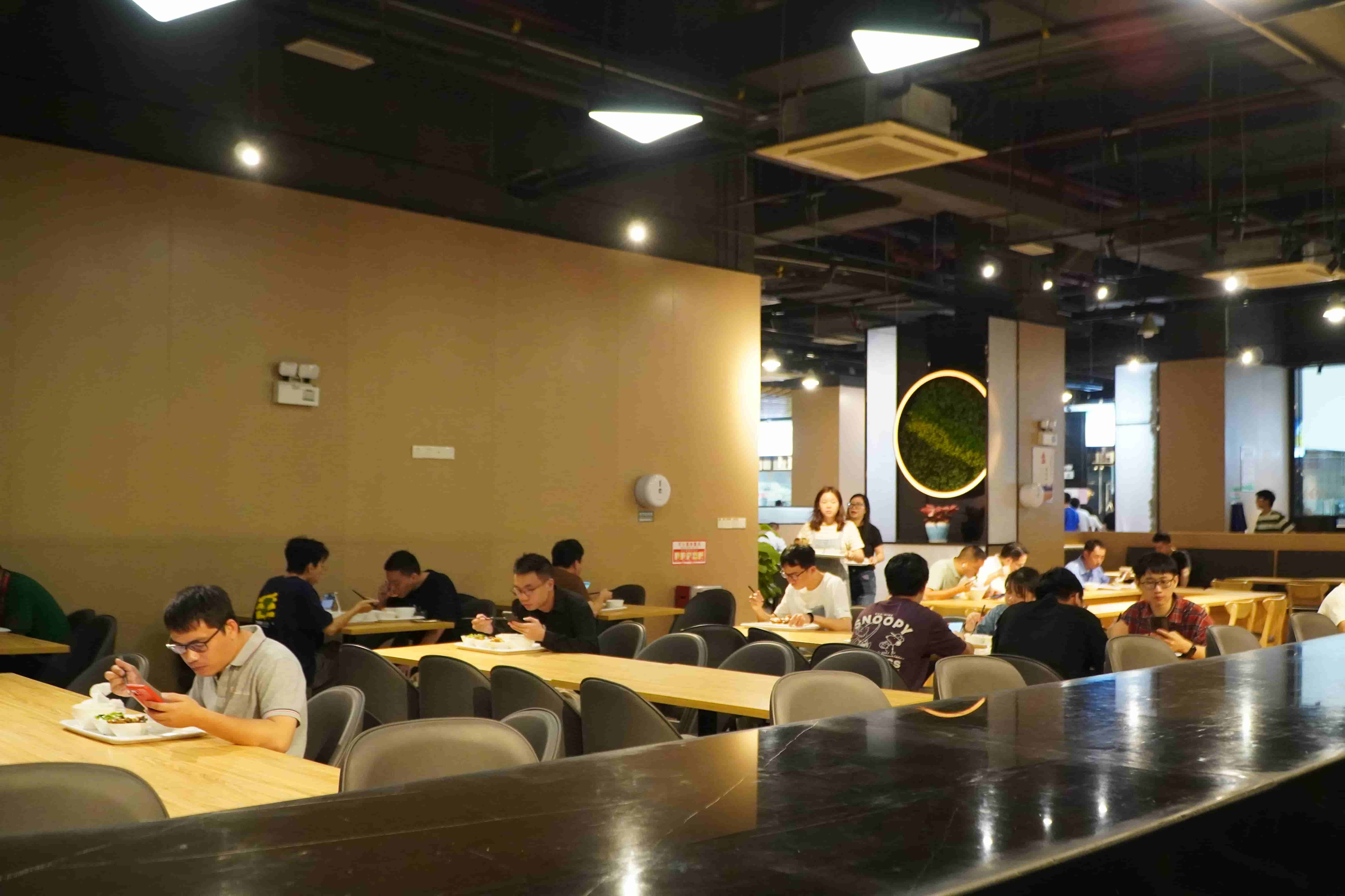 恒璟食堂：明晰嘉獎(jiǎng)標(biāo)準(zhǔn)，激發(fā)卓越服務(wù)活力